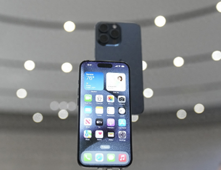 揭东Apple维修站分享买iPhone15还是华为Mate60 
